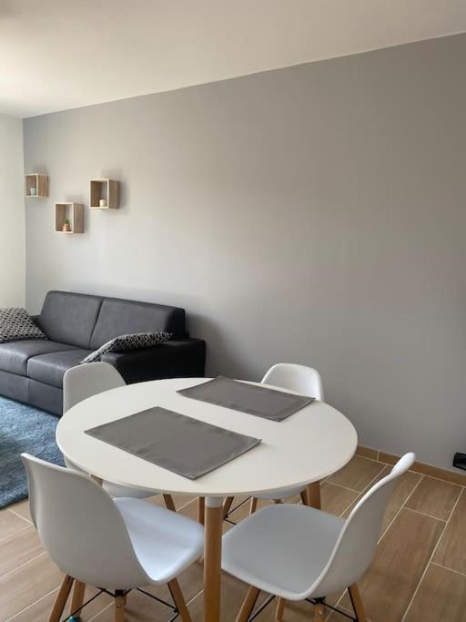 Le 102 De La Gare: Appartement Neuf Et Climatise Châlons-en-Champagne Buitenkant foto