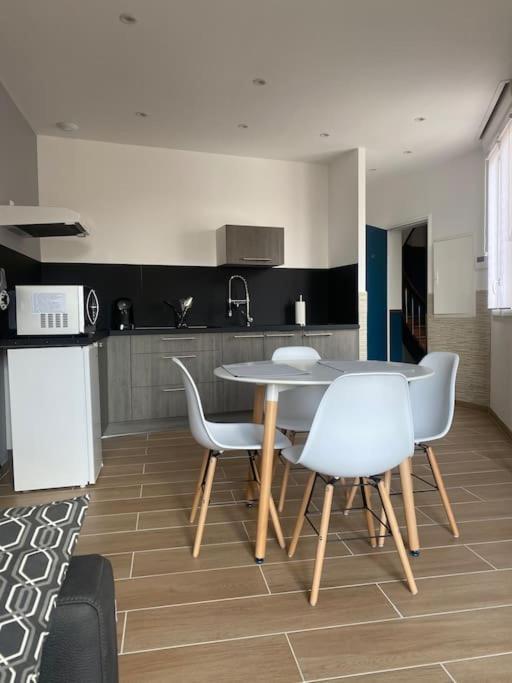 Le 102 De La Gare: Appartement Neuf Et Climatise Châlons-en-Champagne Buitenkant foto